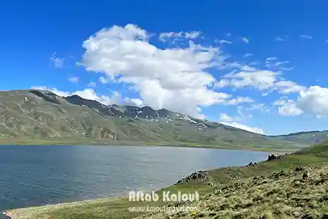 دریاچه زیبای نئور در تور سافاری محلی سوباتان
