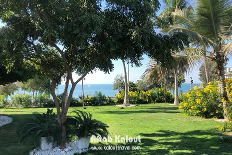 محوطه بیرونی دهکده ساحلی ماکان