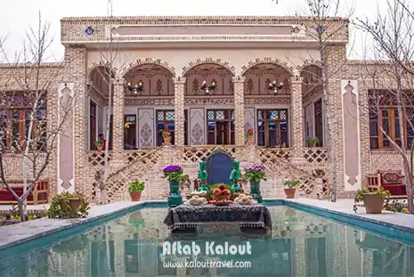 اقامتگاه بومگردی رادکان