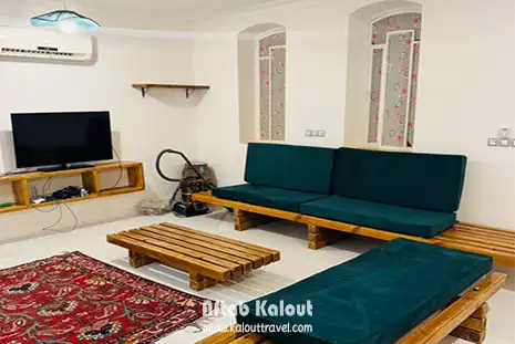 فضای اتاق پذیرایی بومگردی پارسیان